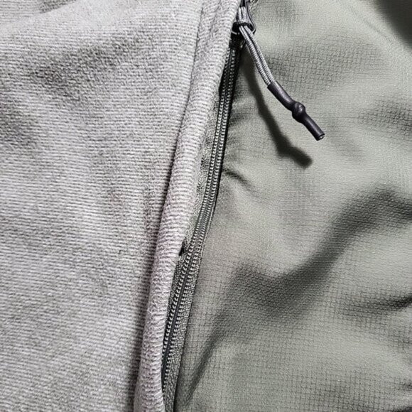 Under Armour Men's S Sweater Loose Fit COLDGEAR 1/4 Zip  Pull-Over Fleece - Picture 5 of 6